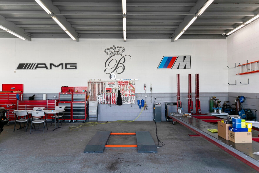 More Photos Of 10837 Burbank Blvd, North Hollywood Auto Repair For Sale