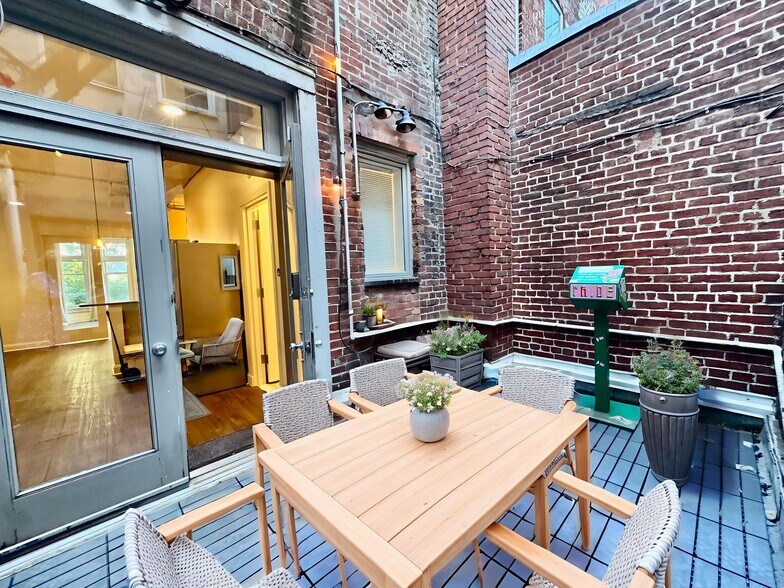 More Photos Of 1726 20th St NW, Washington Office For Lease
