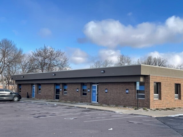 More Photos Of 600 S Cliff Ave, Sioux Falls Office For Sale