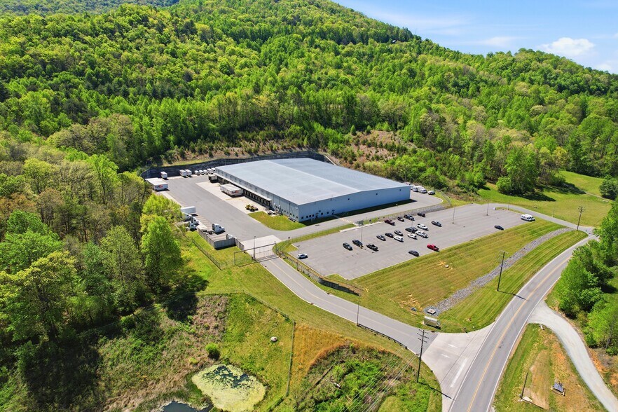 More Photos Of 1995 Route 19 S, Bryson City Warehouse For Sale