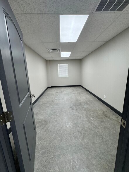 More Photos Of 4513 County Rd 128, Midland Industrial For Lease