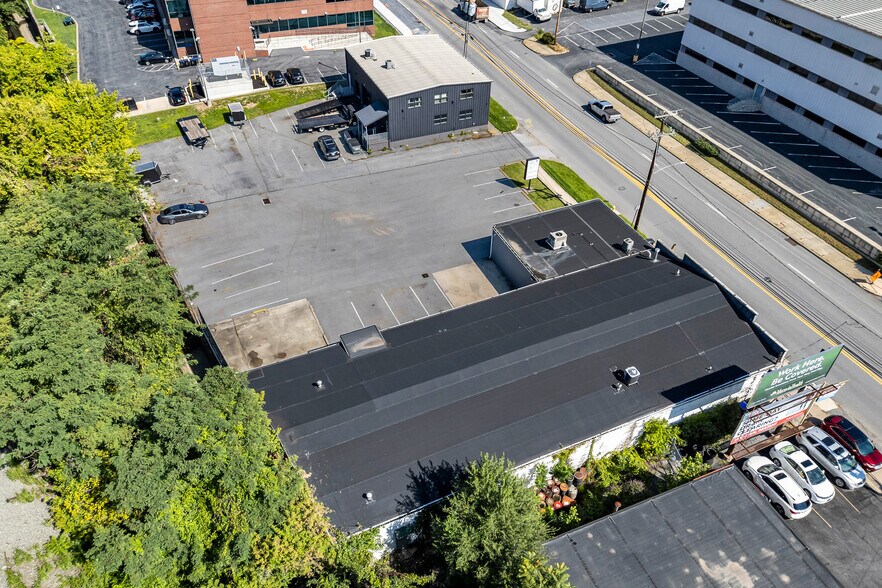 More Photos Of 1180 S Cameron St, Harrisburg Light Manufacturing For Sale