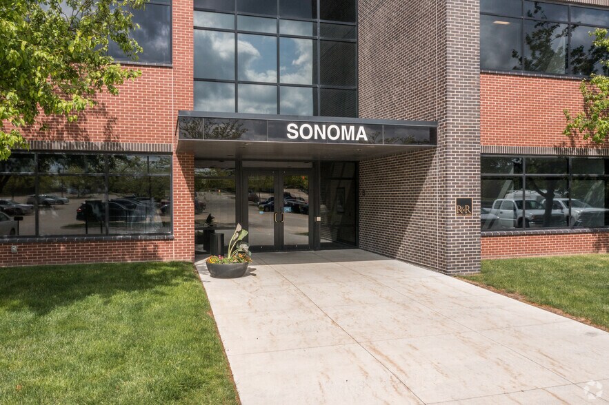 More Photos Of 1089 Jordan Creek Pky, West Des Moines Office For Lease