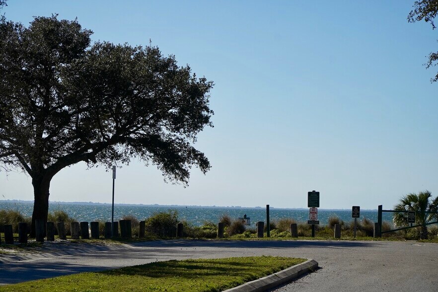 More Photos Of 5850 W Cypress St, Tampa Office For Lease