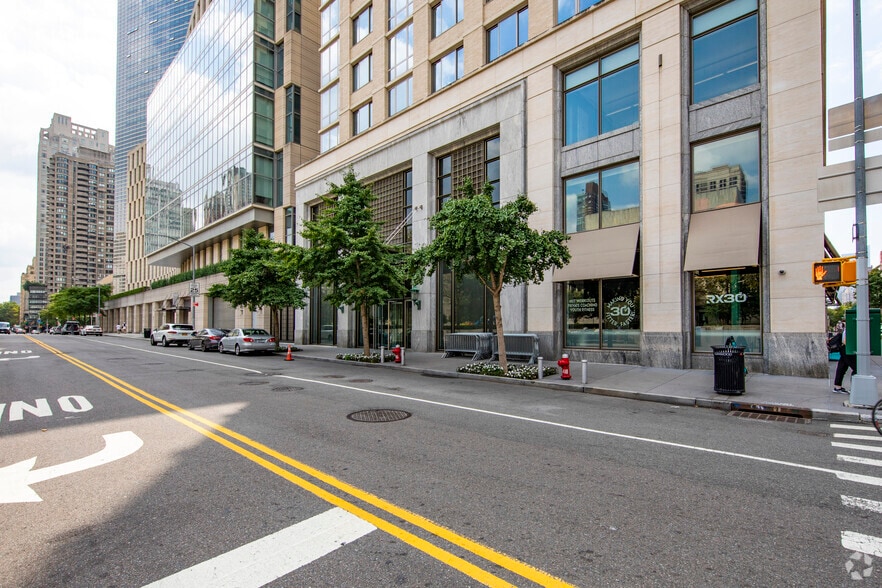 More Photos Of 51 Amsterdam Ave, New York Apartments For Lease