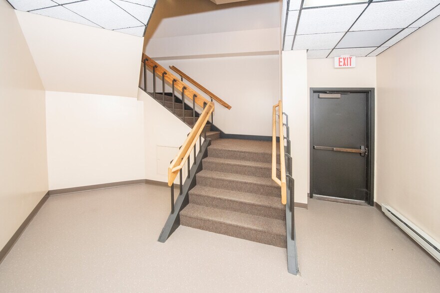 More Photos Of 201 E 56th Ave, Anchorage Office For Sale