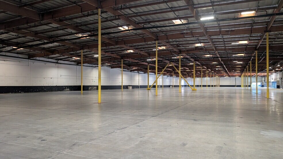 More Photos Of 1801 E Cooley Dr, Colton Warehouse For Lease