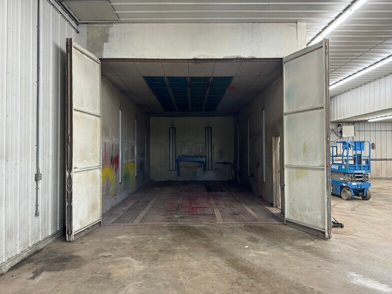 More Photos Of 1011 Stoakes Ave, Sioux Falls Industrial For Lease