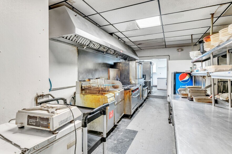 More Photos Of 371 Boston West Rt, Monson Specialty For Sale