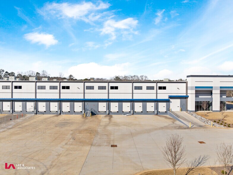 More Photos Of 5001 N Commerce Dr, College Park Warehouse For Lease