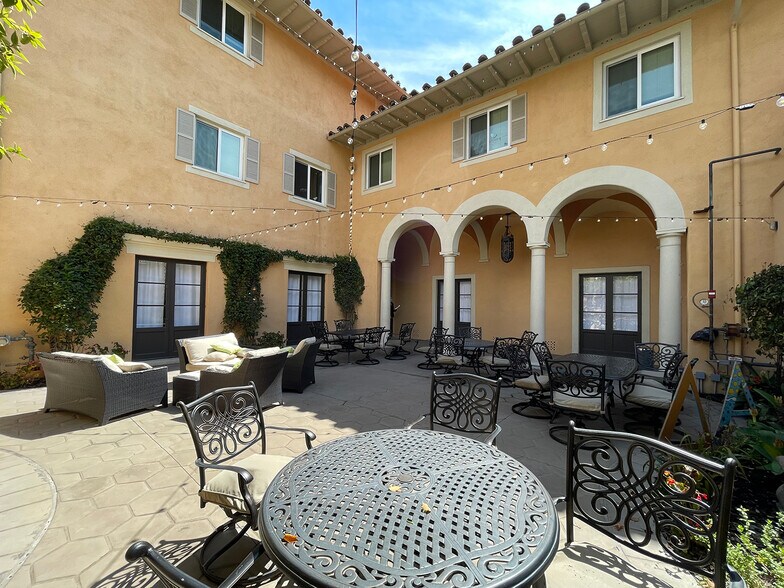 More Photos Of 624 Hilgard Ave, Los Angeles Apartments For Sale