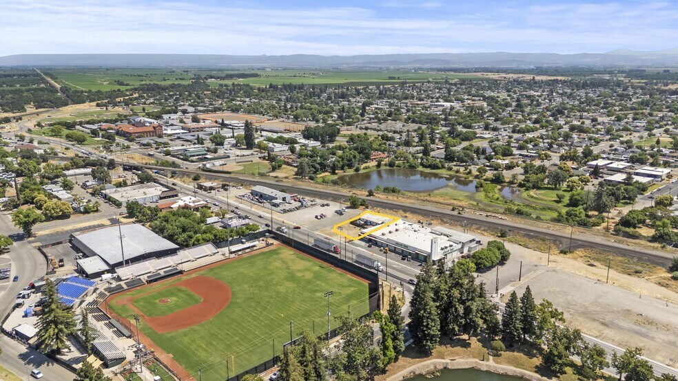 More Photos Of 1431 B St, Marysville Industrial For Sale