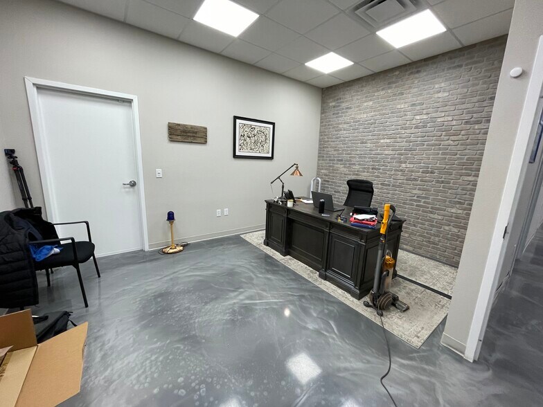 More Photos Of 4680 Lake Industrial Blvd, Tavares Warehouse For Sale