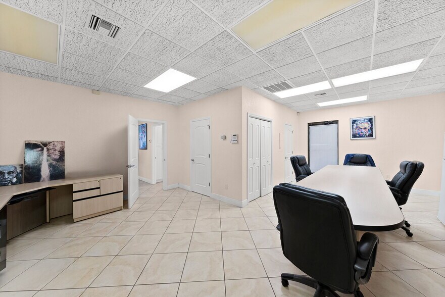 More Photos Of 611 Druid Rd E, Clearwater Medical For Sale
