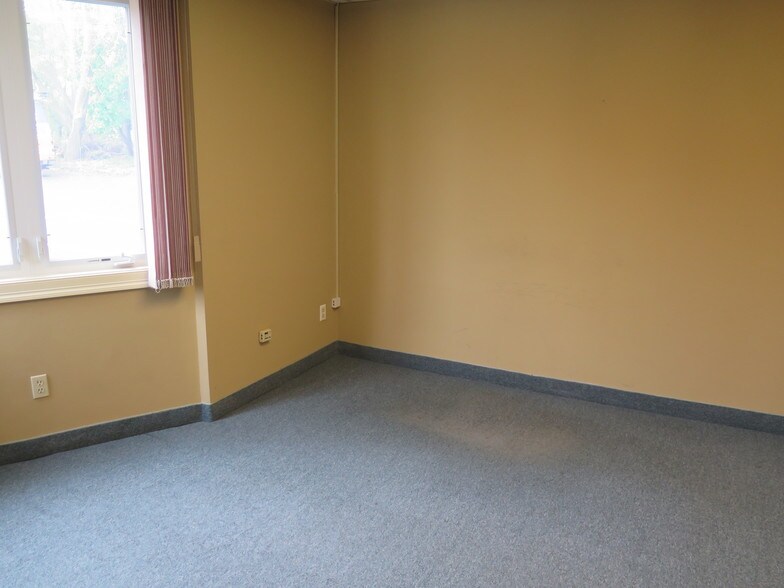More Photos Of 277 Main St, Marlborough Office For Lease