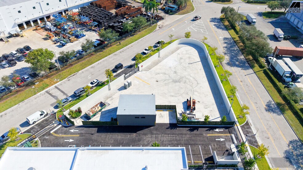 More Photos Of 10941 NW 123rd St, Medley Industrial For Lease