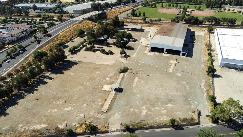 Primary Photo Of 355 S Vasco Rd, Livermore Warehouse For Lease