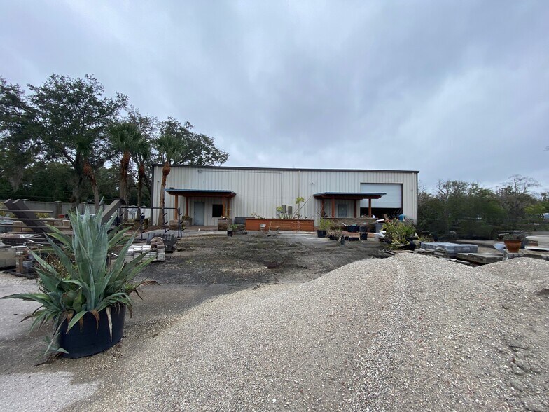 More Photos Of 1051 Van Arsdale St, Oviedo Warehouse For Sale