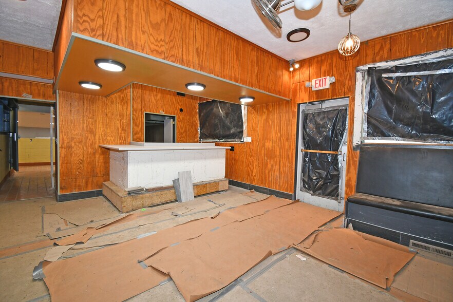 More Photos Of 3 Walker's Mill Rd, Collier Township Restaurant For Sale
