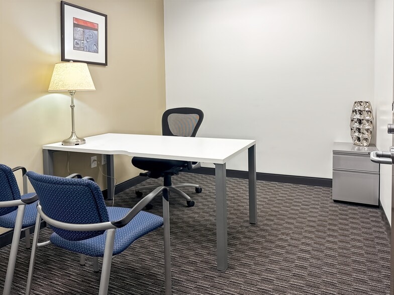 More Photos Of 3900 N Causeway Blvd, Metairie Coworking Space