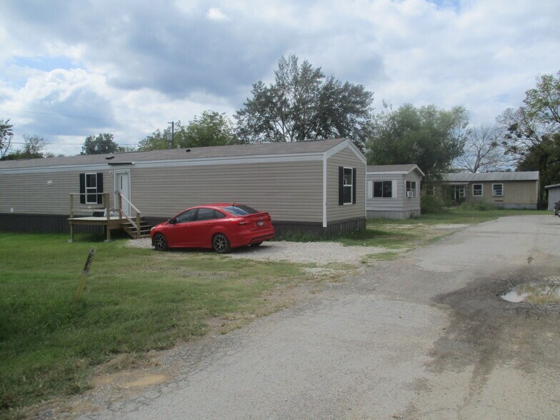 More Photos Of 814 S Kern Ave, Okmulgee Apartments For Sale