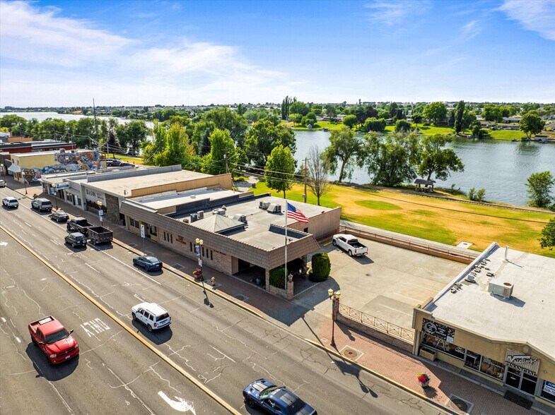 More Photos Of 100 E Broadway Ave, Moses Lake Office For Sale