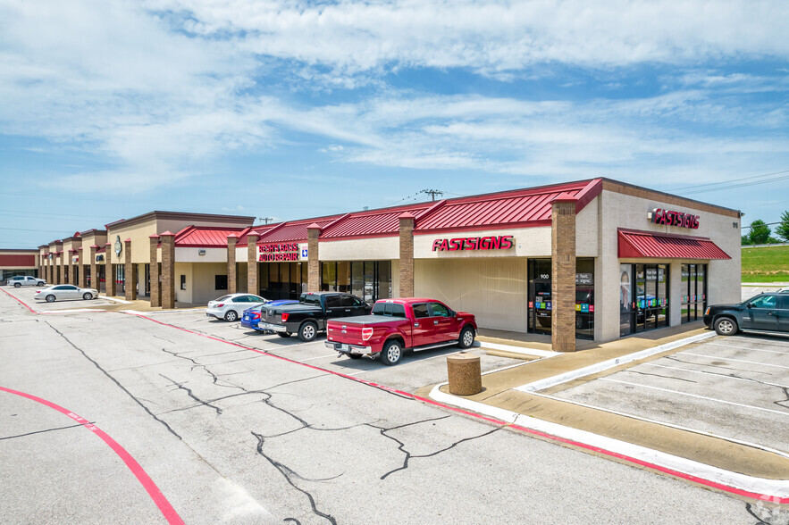 Primary Photo Of 1915 N Central Expy, Plano Unknown For Lease