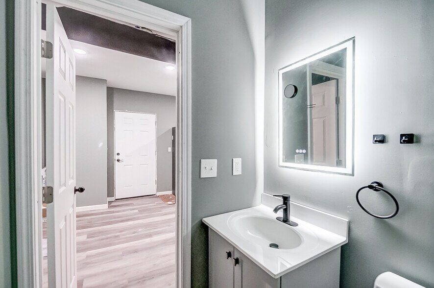 More Photos Of 2124 Saint Michael St, Cincinnati Apartments For Sale