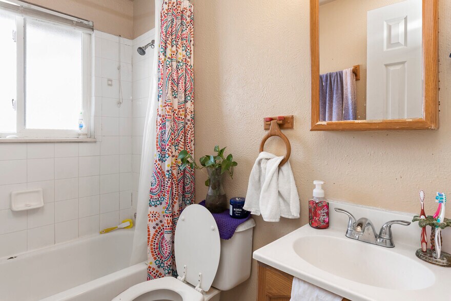 More Photos Of 4060 Airport Rd, Colorado Springs Apartments For Sale