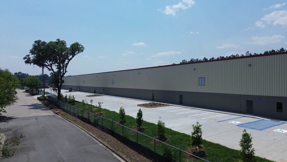 More Photos Of 774 King George Blvd, Savannah Distribution For Lease