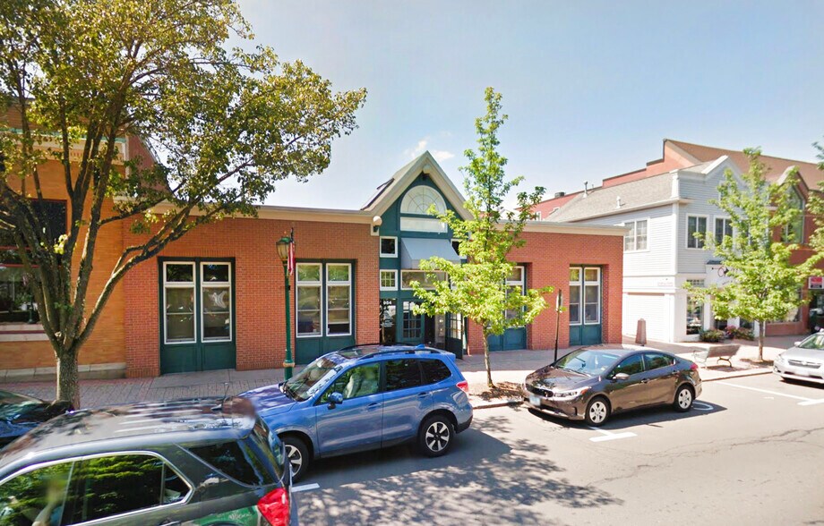 More Photos Of 954-960 Main St, Branford Medical For Lease