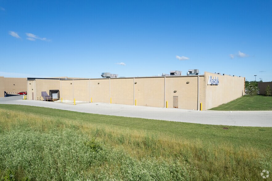 More Photos Of 10550 Maysville Rd, Fort Wayne Unknown For Lease