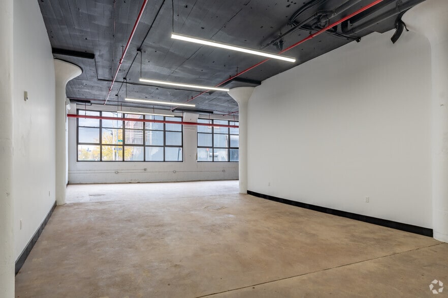 More Photos Of 4 Evergreen Ave, Brooklyn Light Manufacturing For Lease