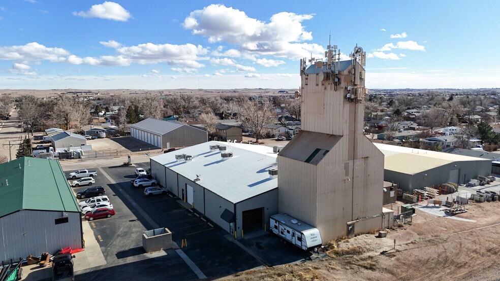 More Photos Of 8017 S 1st St, Wellington Warehouse For Lease
