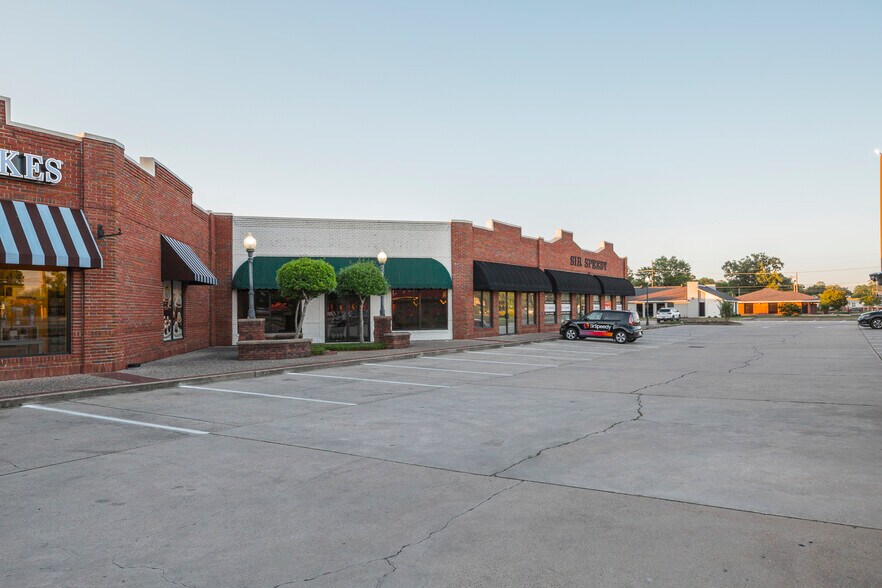 More Photos Of 1821 Avenue of America, Monroe Storefront Retail Office For Lease