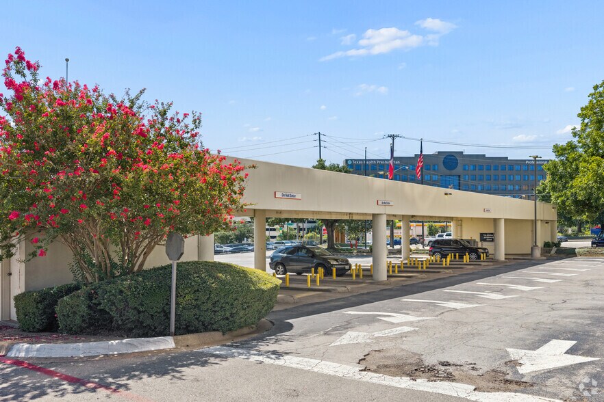 More Photos Of 7515 Greenville Ave, Dallas Medical For Lease