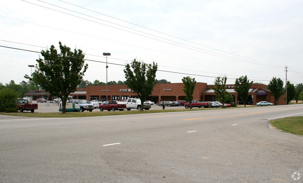 More Photos Of 2 The Square at Lillington, Lillington General Retail For Lease