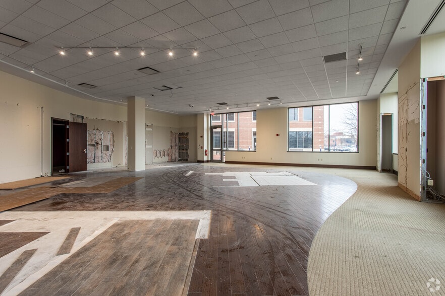 More Photos Of 3 Easton Oval, Columbus Office For Sale