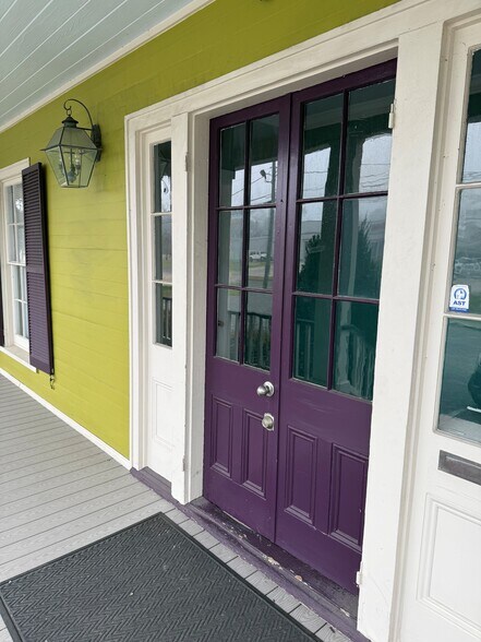 More Photos Of 777 Watkins Ave, Gulfport Office For Sale