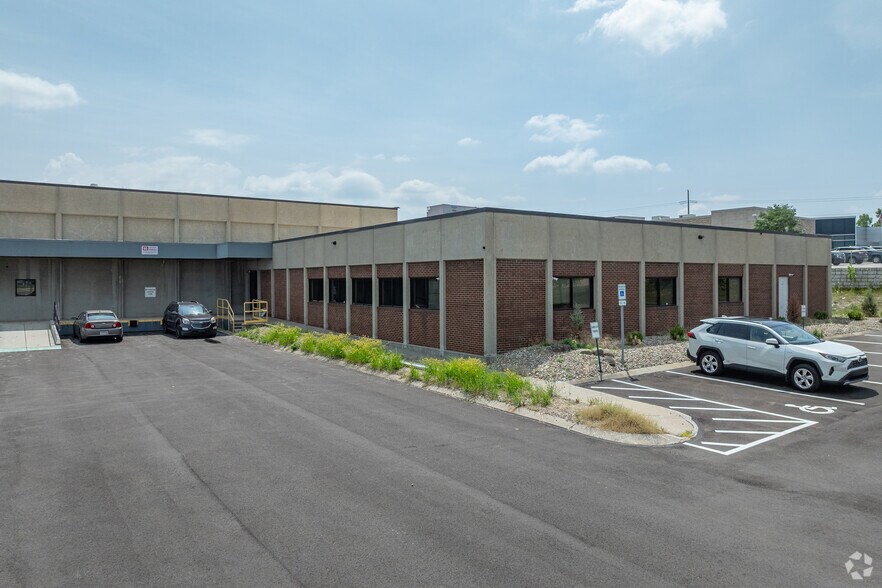 More Photos Of 4741 Hinckley Ind Pky, Cleveland Manufacturing For Lease