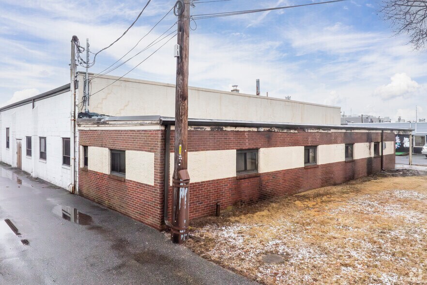 More Photos Of 409 Bayview Ave, Amityville Warehouse For Sale