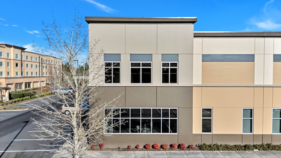 More Photos Of 3455-3499 NE John Olsen Ave, Hillsboro Flex For Sale