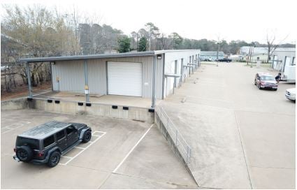 More Photos Of 1409 S Lake Harris Rd, White Oak Warehouse For Lease