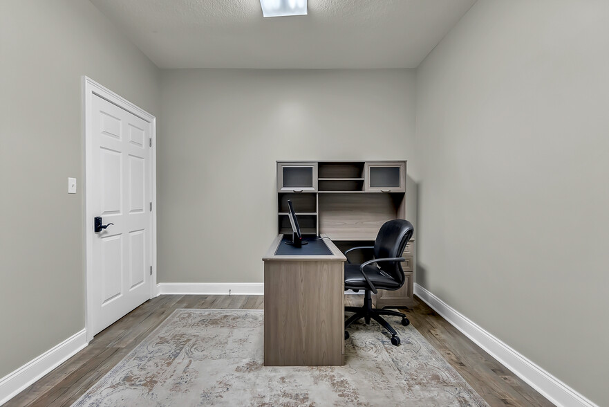More Photos Of 1501 US Highway 19 S, Leesburg Office For Sale