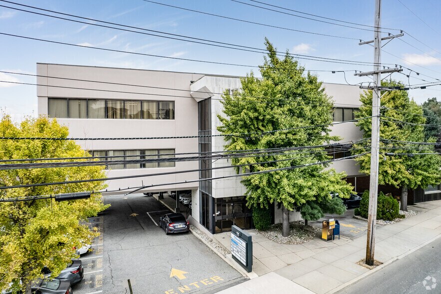 More Photos Of 111 Grand Ave, Palisades Park Medical For Lease