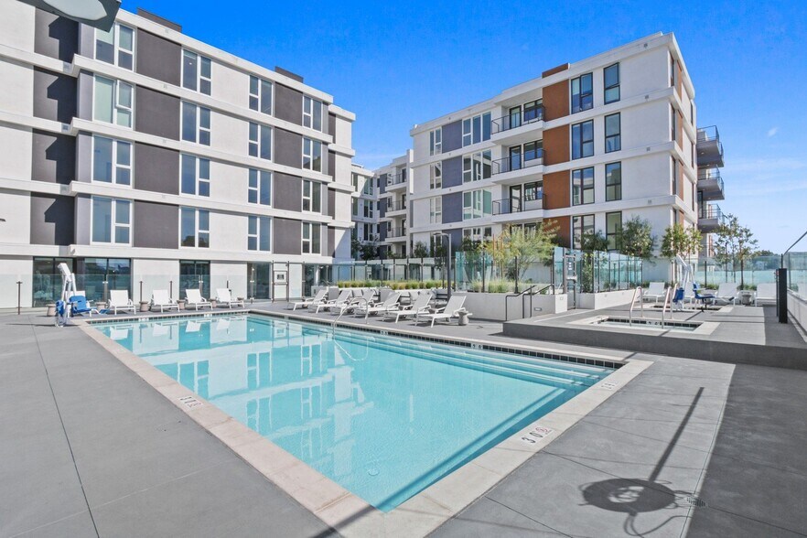 More Photos Of 200 N Vermont Ave, Los Angeles Apartments For Lease