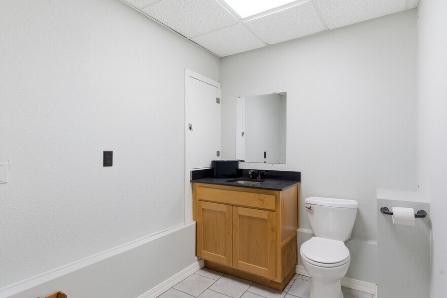 More Photos Of 805 Main St, Cassville General Retail For Sale