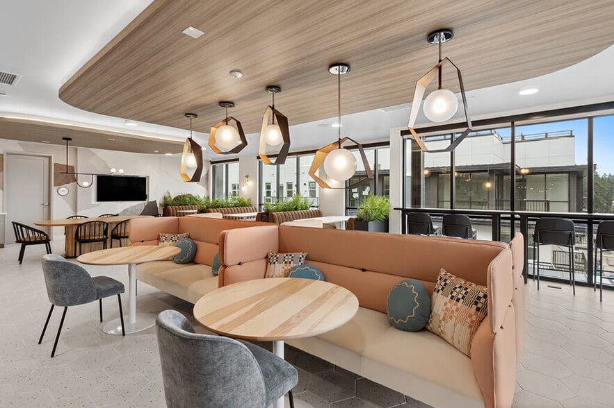 More Photos Of 12430 NE 120th St, Kirkland Apartments For Lease