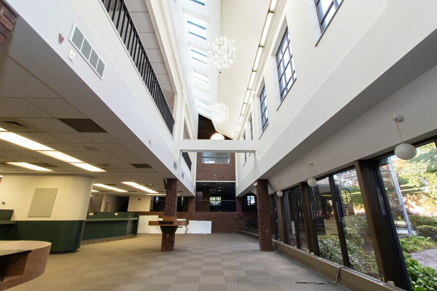 More Photos Of 45 S Main St, Branford Bank For Sale