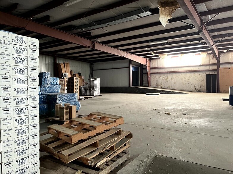 More Photos Of 1000 Washington St E, Vale Warehouse For Sale